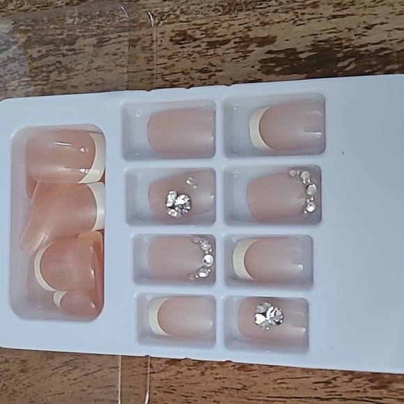 Rhinestone French Manicure Press On Nails - Picture 9 of 14